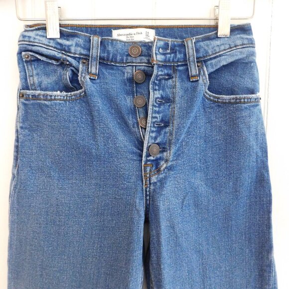 🦌 Abercrombie & Fitch The Mom High Rise Frayed Jeans - Picture 5 of 16